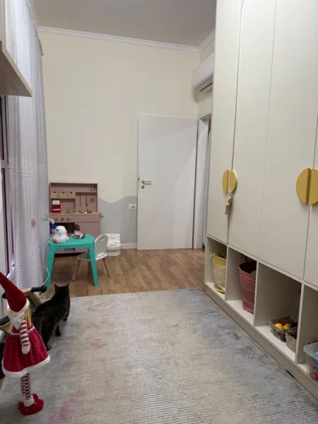 Tirane, jepet me qera apartament 2+1 Kati 3, 90 m² 550 € (Kompleksi Mangalem.)
