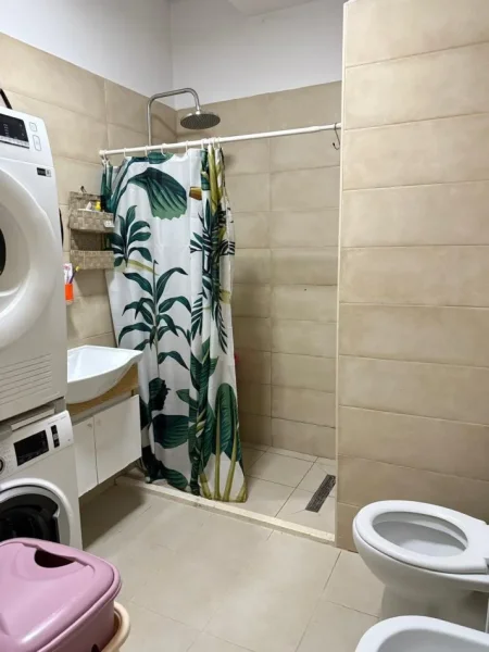 Tirane, jepet me qera apartament 2+1 Kati 3, 90 m² 550 € (Kompleksi Mangalem.)