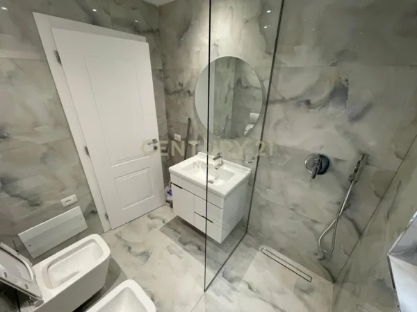 Tirane, jepet me qera apartament 2+1+Aneks+Ballkon Kati 2, 114 m² 1.200 € (Neom129965)