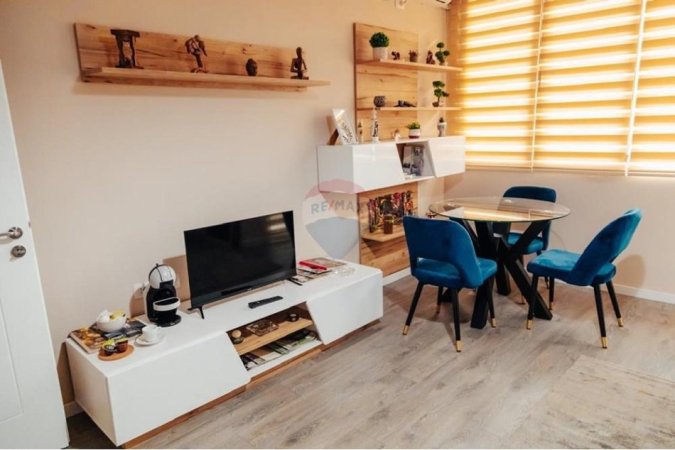 Tirane, jepet me qera apartament 1+1 Kati 5, 750 € 