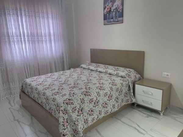 Tirane, jepet me qera apartament 2+1+Ballkon Kati 6, 80 m² 800 € (Fusha Aviacionit)