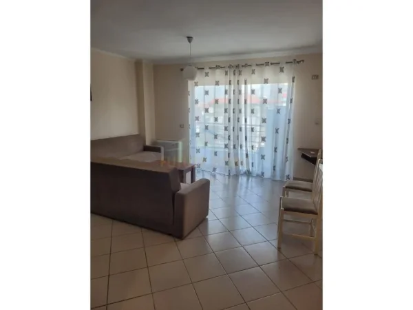 Tirane, shitet apartament 1+1 Kati 2, 70 m² 162.000 € (Komuna e Parisit)