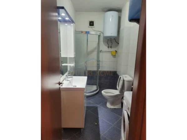 Tirane, shitet apartament 1+1 Kati 2, 70 m² 162.000 € (Komuna e Parisit)