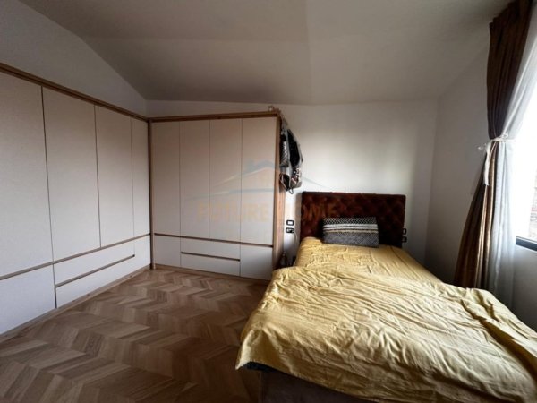 Shqiperi, jepet me qera 2+1+Ballkon Kati 3, 215 m² 1.800 € 