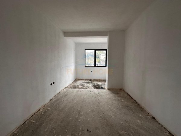 Tirane, shitet 2+1+Ballkon Kati 4, 134 m² 215.000 € 