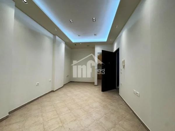 Tirane, jepet me qera apartament 1+1+Ballkon Kati 2, 58 m² 550 € (PRANË PARKUT TE LIQENIT DHE STADIUMIT “AIR ALBANIA”)