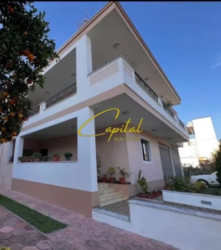 Tirane, jepet me qera Vile 4+1 Kati 2, 190 m² 900 € (CASA ITALIA)
