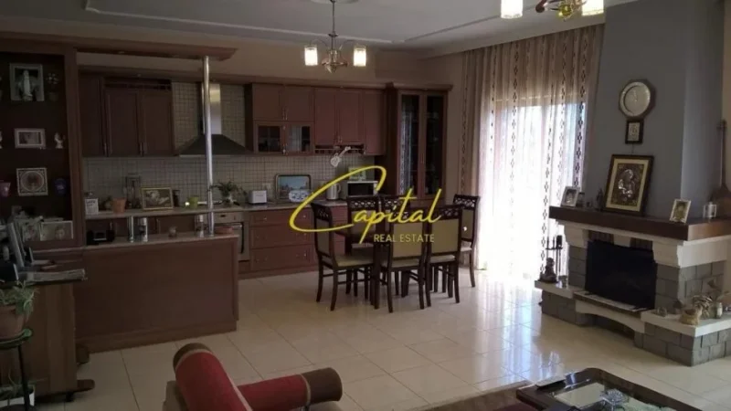 Tirane, jepet me qera Vile 4+1 Kati 2, 190 m² 900 € (CASA ITALIA)