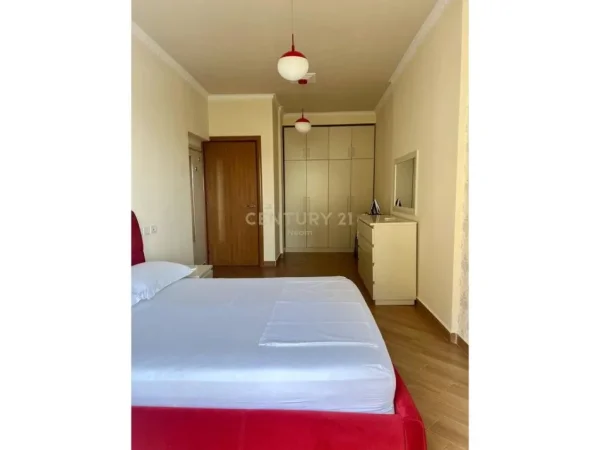 Vlore, shitet apartament 1+1+Ballkon Kati 4, 73 m² 190.000 € (Neom130175)