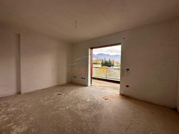 Tirane, shitet 3+1+Ballkon Kati 3, 166 m² 174.000 € 