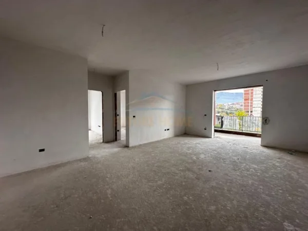 Tirane, shitet 3+1+Ballkon Kati 3, 166 m² 174.000 € 