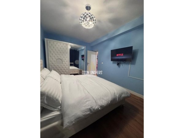 Tirane, jepet me qera apartament 2+1+Ballkon Kati 3, 900 € (Fakulteti i Drejtësisë)