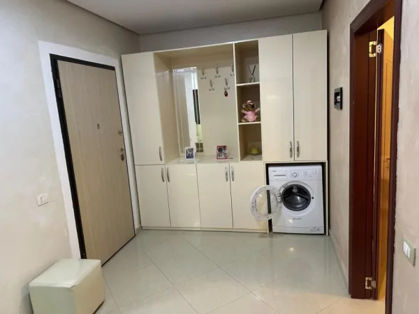 Tirane, jepet me qera apartament 2+1 Kati 3, 104 m² 500 € (Astir)