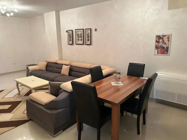 Tirane, jepet me qera apartament 2+1 Kati 3, 104 m² 500 € (Astir)
