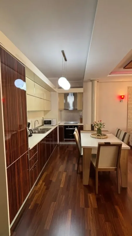 Tirane, jepet me qera apartament 2+1 Kati 3, 115 m² 1.300 € (PRANE STADIUMIT AIR ALBANIA)