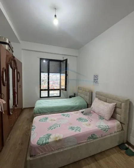 Tirane, shitet apartament 2+1 Kati 8, 81 m² 215.000 € (Porcelan)