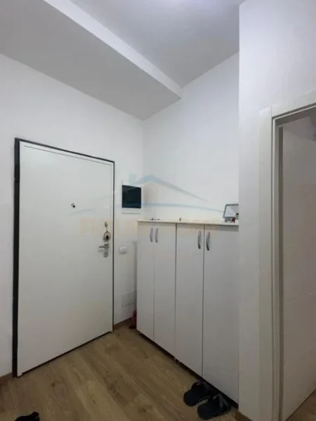 Tirane, shitet apartament 2+1 Kati 8, 81 m² 215.000 € (Porcelan)