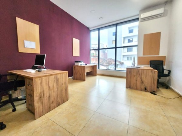 Zyre me Qera:📍 Myslym Shyri - Gjyk. e Larte (kt2) Pllt i Ri - Amb me Ndricim, Kondicioner || 490€/Muaj