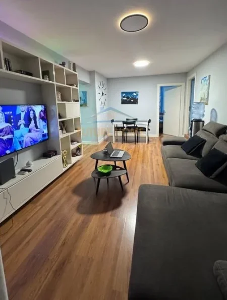 Qera, Apartament 2+1, Rruga Perlat Rexhepi, Tiranë.