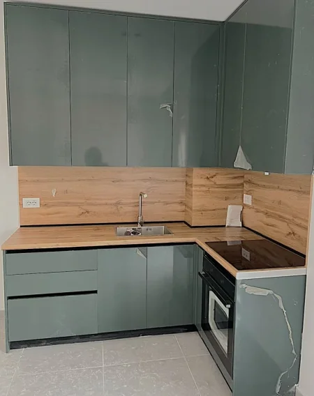 Tirane, jepet me qera garsonier Kati 2, 40 m² 400 € (5 Maj (concordi))