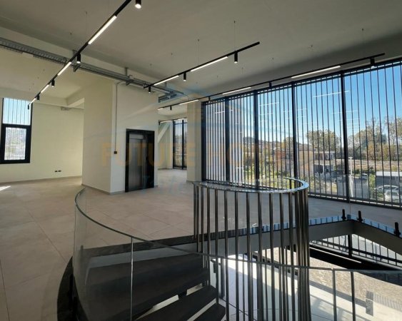 Qera, Godinë Biznesi Multifunksionale, Mëzez, Tiranë.