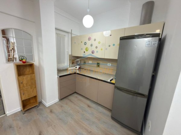 Qera, Apartament 3+1+2+POST PARKIMI, Liqeni i Thate, Tiranë.