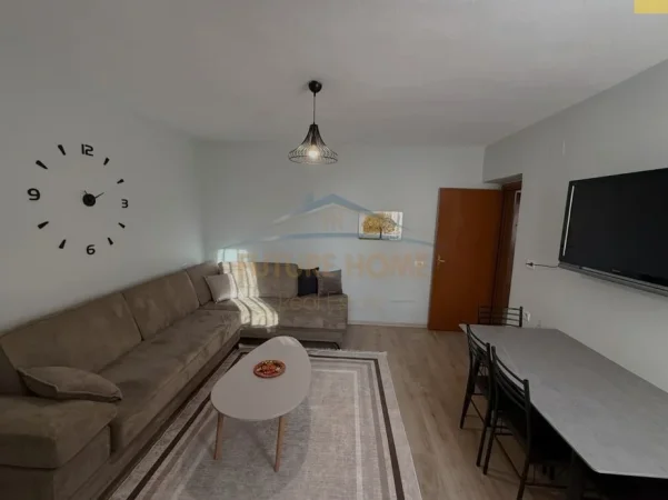Tirane, jepet me qera apartament 2+1 Kati 2, 69 m² 565 € (Tregu Elektrik , Tiranë.)