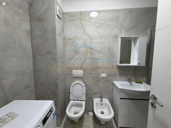 Tirane, jepet me qera apartament 1+1+Parkim Kati 3, 62 m² 520 € (Unaza e Re , Kompleksi Tudas)