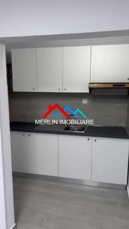Tirane, jepet me qera zyre Kati 1, 100 m² 700 € (BULEVARDI GJERGJ FISHTA)