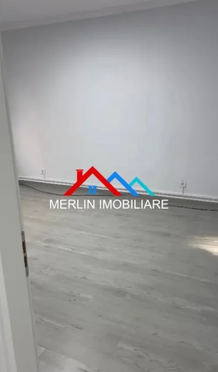 Tirane, jepet me qera zyre Kati 1, 100 m² 700 € (BULEVARDI GJERGJ FISHTA)