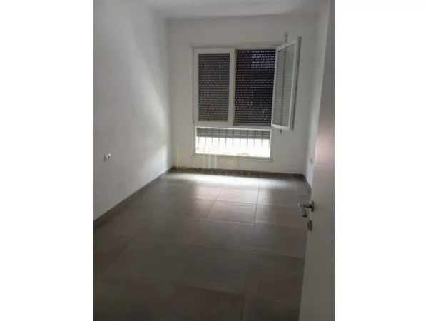 Tirane, jepet me qera 2+1 , 102 m² 500 € (5 Maj)