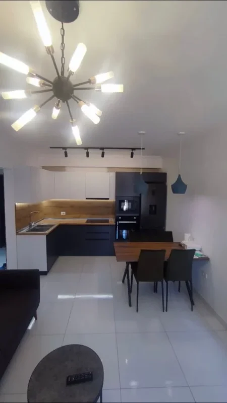 Durres, jepet me qera apartament 1+1+Ballkon Kati 3, 70 m² 5.000 € (Golem)