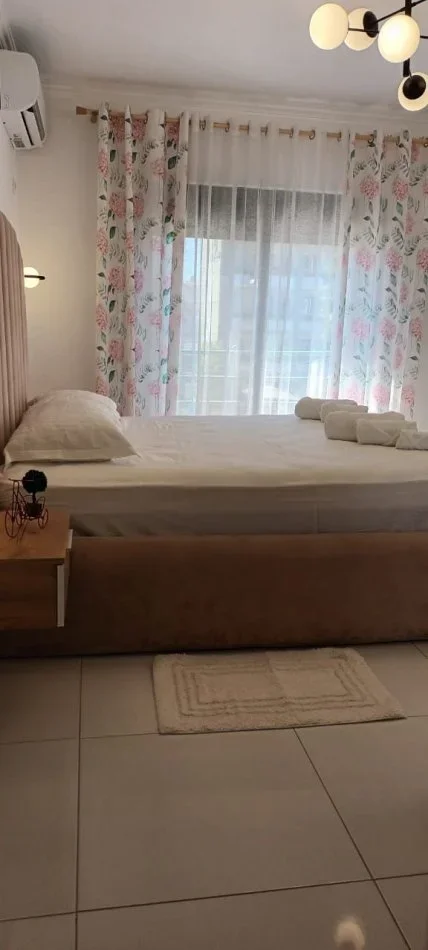 Durres, jepet me qera apartament 1+1+Ballkon Kati 3, 70 m² 5.000 € (Golem)