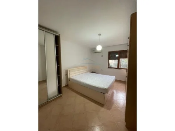 Tirane, shitet apartament 1+1+Ballkon Kati 4, 49 m² 125.000 € (Rruga e Elbasanit, Tiranë)