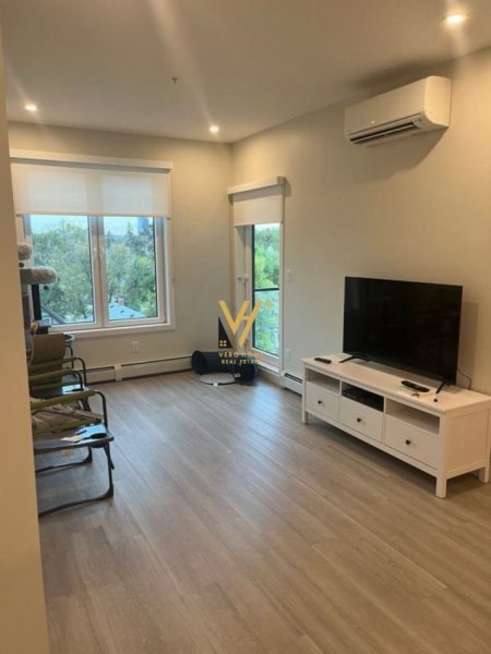 Tirane, jepet me qera apartament 2+1+Ballkon Kati 3, 80 m² 600 € (HARRY FULTZ)