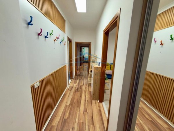 Tirane, jepet me qera apartament 3+1 Kati 5, 126 m² 1.350 € (Kompleksin FZ)