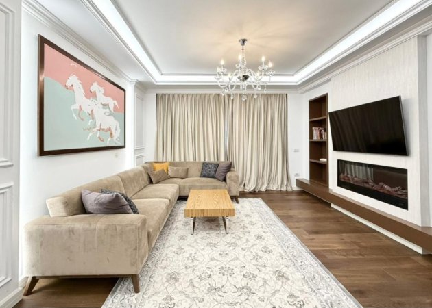 Tirane, shitet apartament 2+1 Kati 2, 90 m² (Rruga "Dervish Hima")