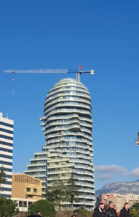 Tirane, shitet apartament 1+1+Aneks+Ballkon Kati 10, 129 m² 617.400 € 