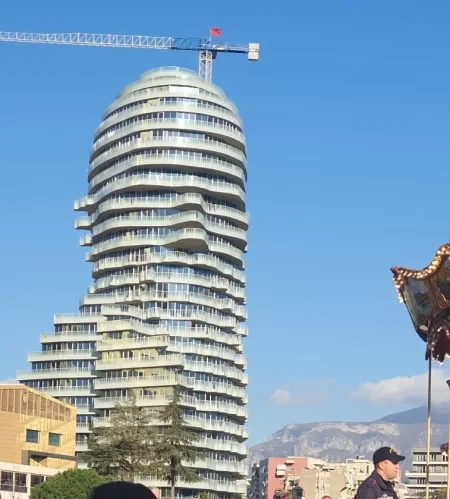 Tirane, shitet apartament 1+1+Aneks+Ballkon Kati 10, 129 m² 617.400 € 