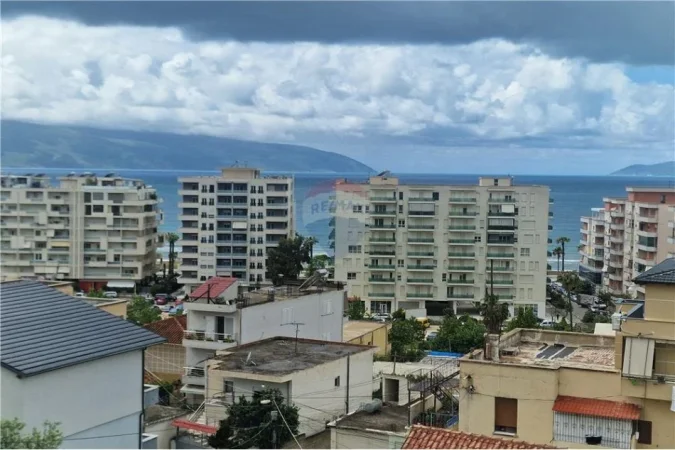 Vlore - Lungomare, jepet me qera 1+1 Kati 4, 78 m² 350 € (Rruga Dhimiter Konomi, 7 PALLATET, VLORË)