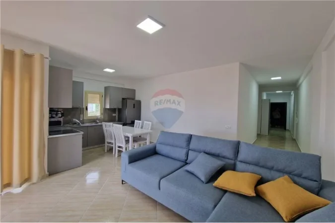 Vlore - Lungomare, jepet me qera 1+1 Kati 4, 78 m² 350 € (Rruga Dhimiter Konomi, 7 PALLATET, VLORË)