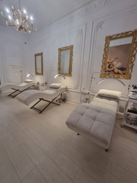 Tirane, shes Biznes në shitje (Qendër Estetike) në shitje, Garden Building 10.000 €