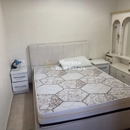 Tirane, jepet me qera apartament 1+1 Kati 3, 55 m² 550 € (Qender)