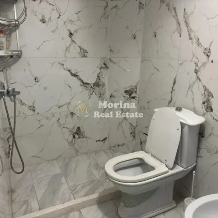 Tirane, jepet me qera apartament 1+1 Kati 3, 55 m² 550 € (Qender)