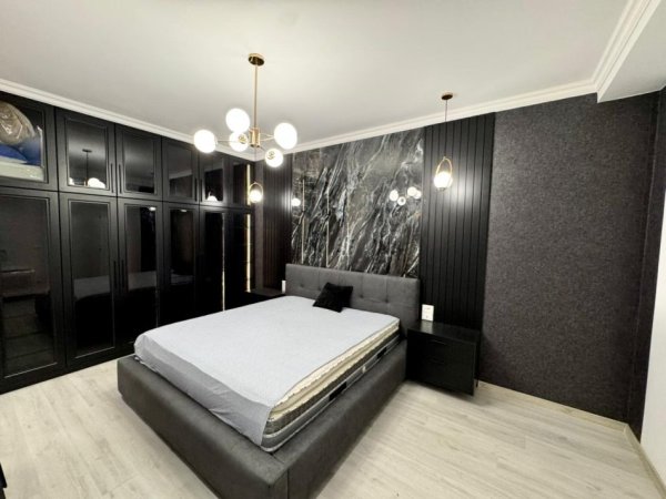 Tirane, jepet me qera apartament 2+1 Kati 8, 100 m² 1.300 € (Garden Building Residence , Rruga e Kavajes)