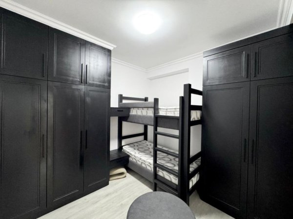 Tirane, jepet me qera apartament 2+1 Kati 8, 100 m² 1.300 € (Garden Building Residence , Rruga e Kavajes)