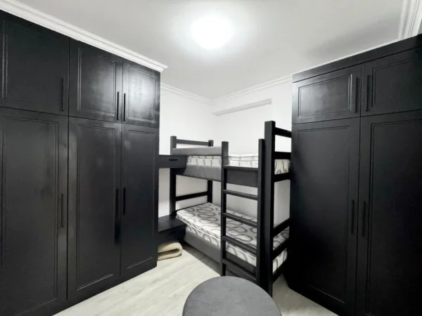 Tirane, jepet me qera apartament 2+1 Kati 8, 100 m² 1.300 € (Garden Building Residence , Rruga e Kavajes)