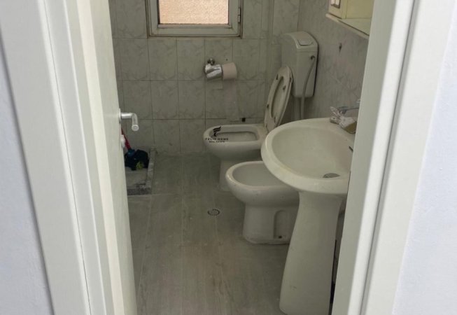 Tirane, jepet me qera zyre Kati 1, 113 m² 800 € (RRUGA IRFAN TOMINI)