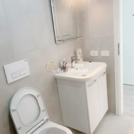 Tirane, jepet me qera apartament 1+1 Kati 5, 70 m² 400 € (Ali Demi)