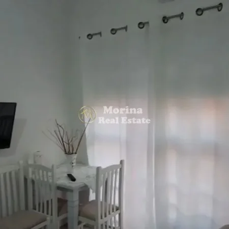Tirane, jepet me qera apartament 1+1 Kati 5, 70 m² 400 € (Ali Demi)